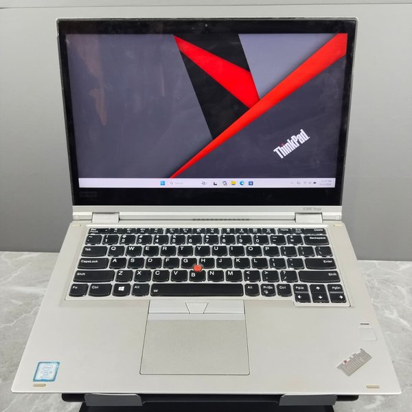 ThinkPad X380 Yoga 