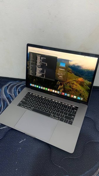 Macbook Pro A1990 (2019)