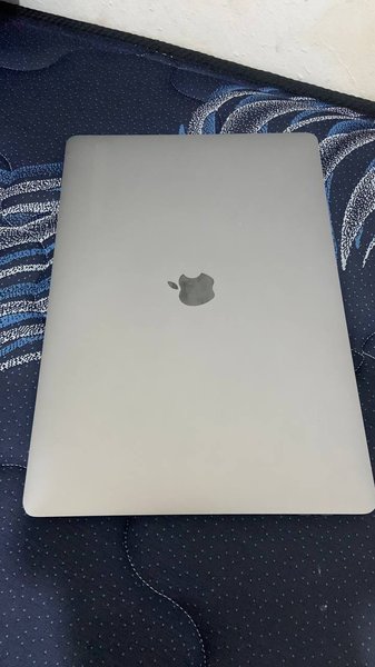 Macbook Pro A1990 (2019)